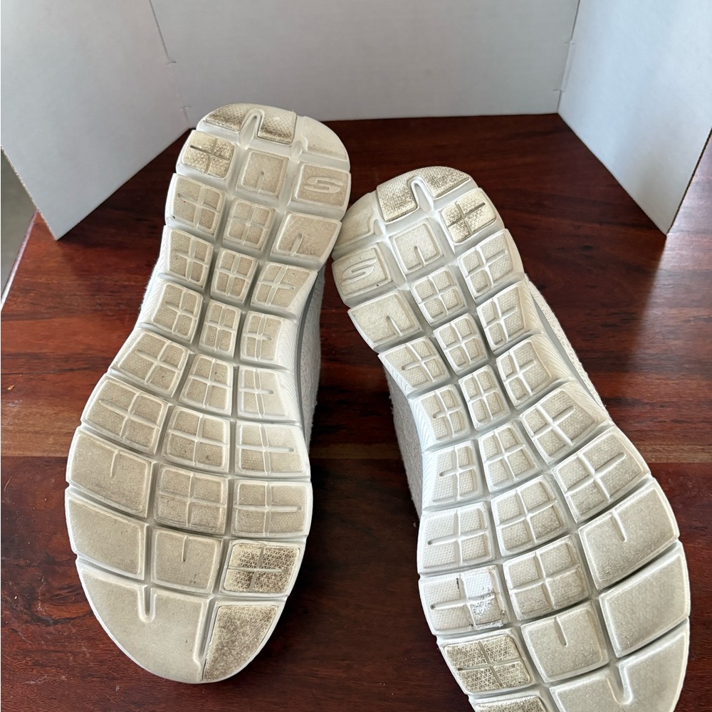 Skechers Women's Air-Cooled Memory Foam Sneakers Size 9.5 White Lace - Picture 5 of 10